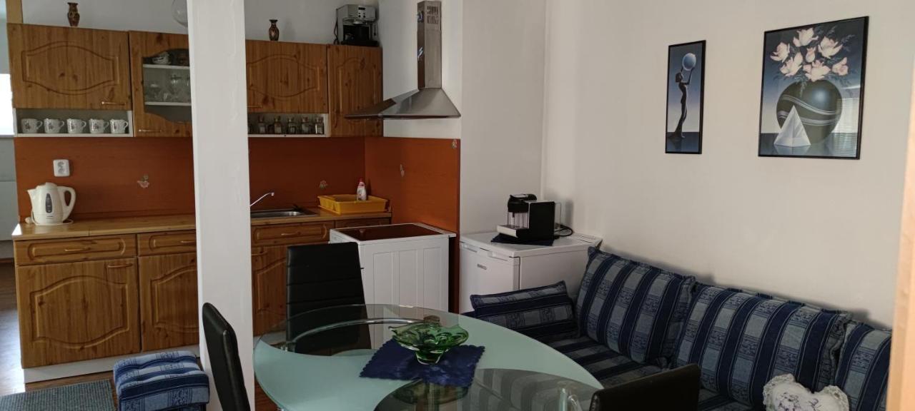 Apartman Hluboka Nad Vltavou Exterior photo